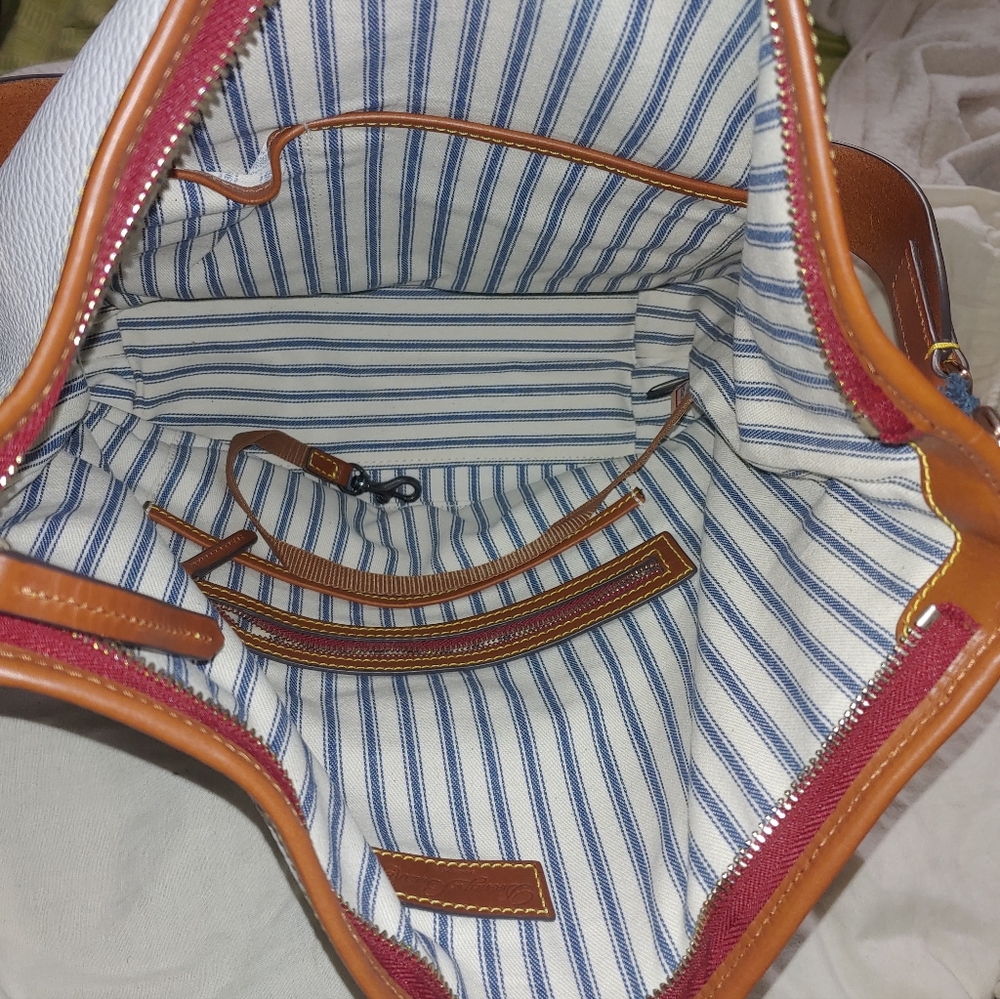 Dooney & Bourke Large Bag - Picture 4 of 6